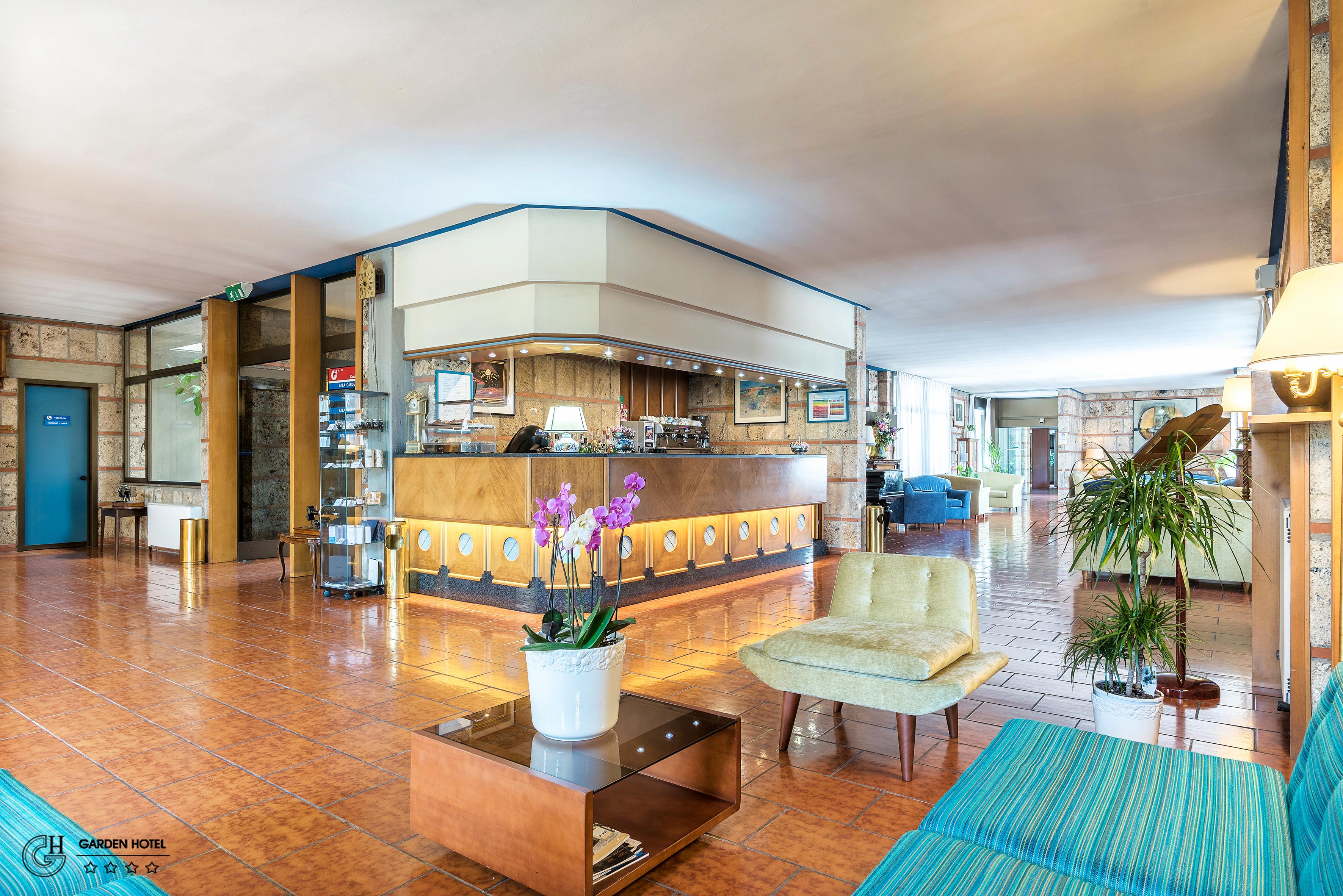 Hotel Garden Terni Bagian luar foto