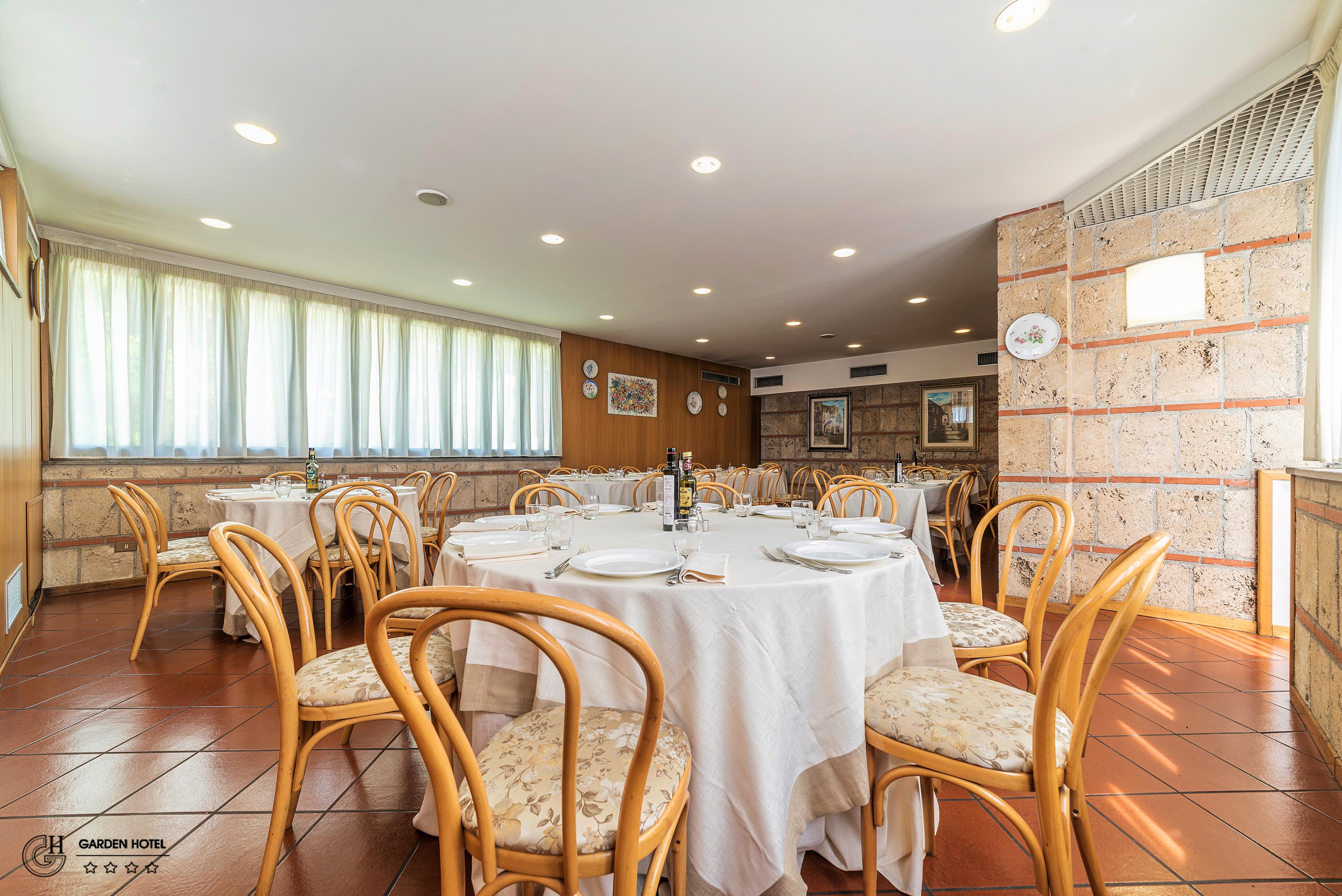 Hotel Garden Terni Bagian luar foto
