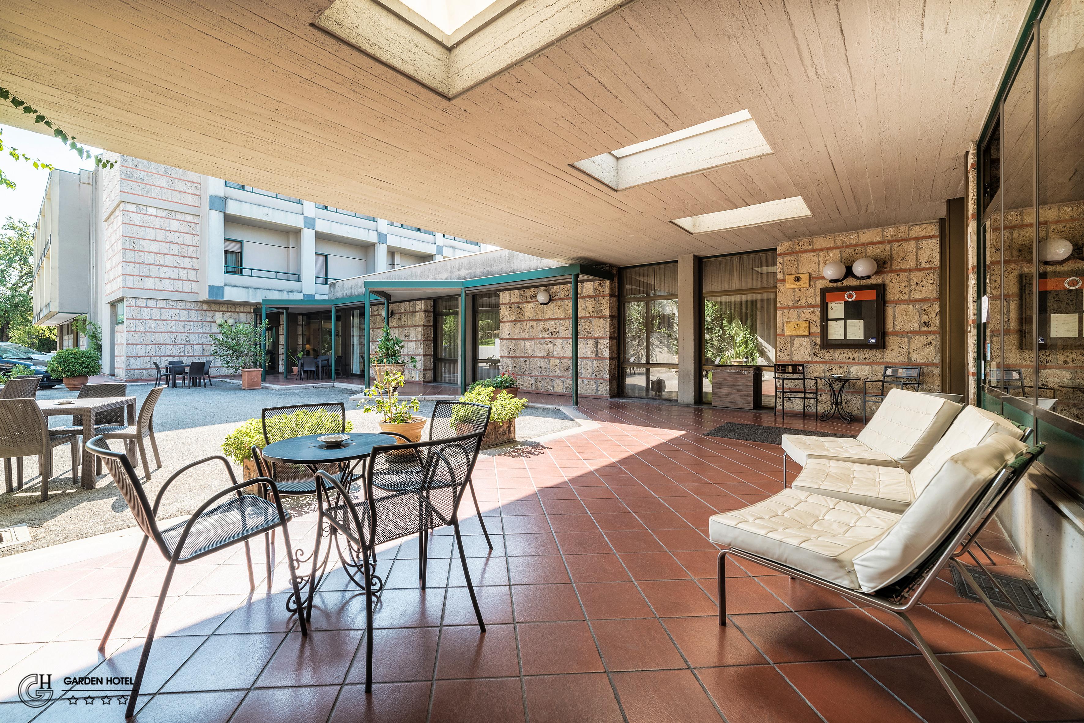 Hotel Garden Terni Bagian luar foto