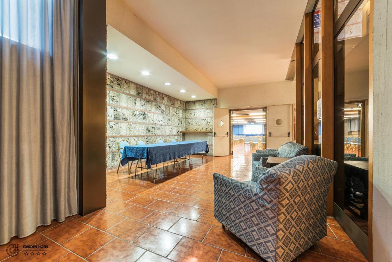 Hotel Garden Terni Bagian luar foto