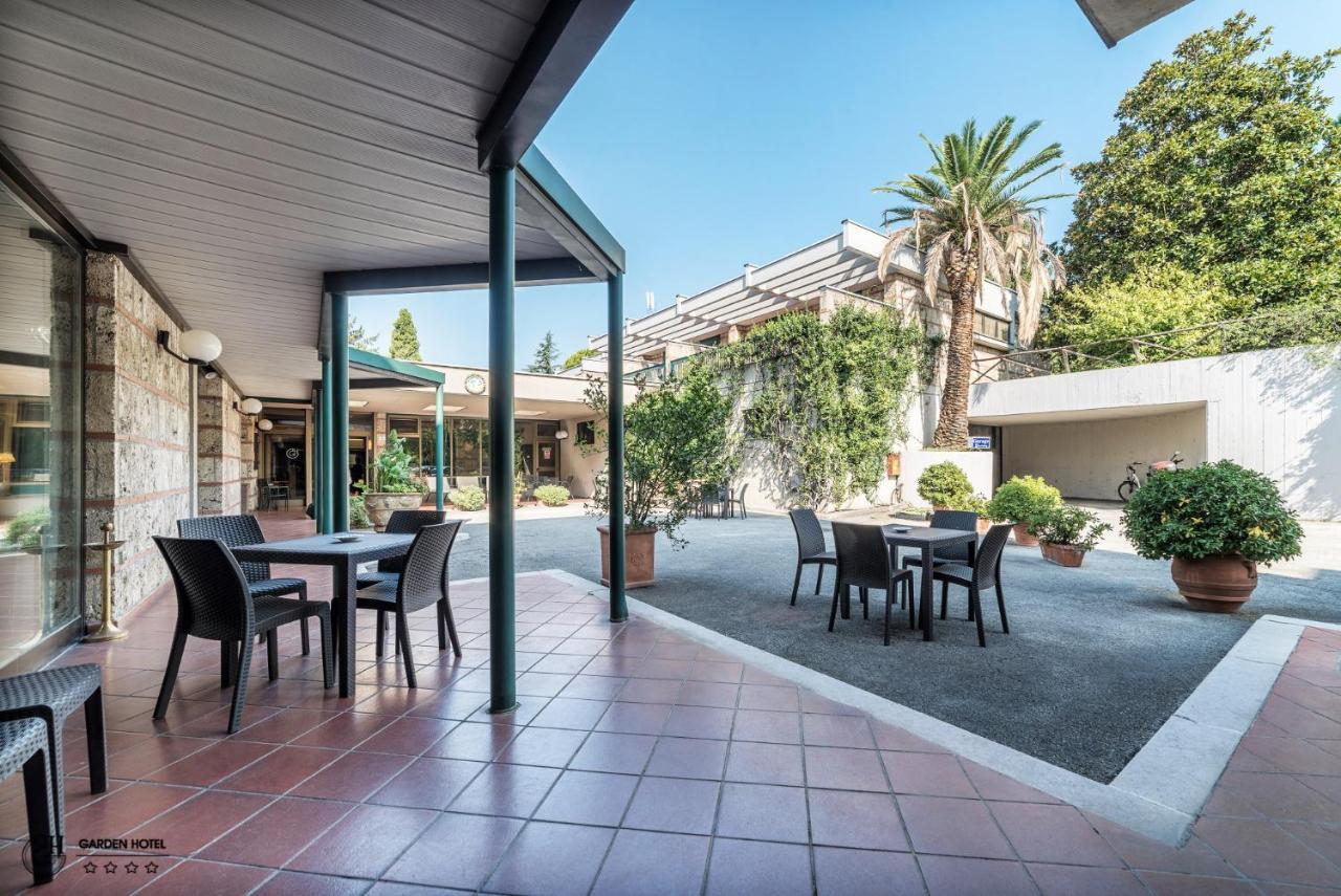 Hotel Garden Terni Bagian luar foto